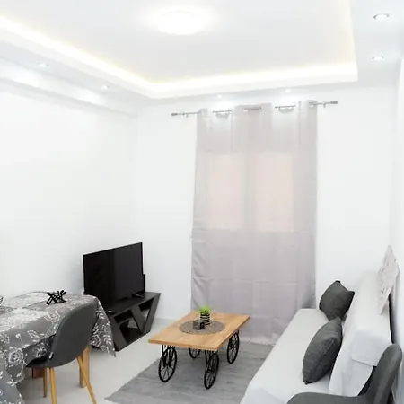 Markos Modern Place - 2 Bathrooms - City Center